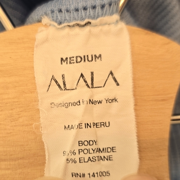 ALALA Essential Seamless Leggings Blue Womens Medium Sculpt Fit Tights High Rise - Picture 8 of 11